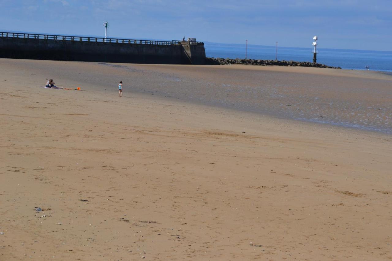 Gite "Au P'Tit Tourois" De Plain-Pied Tout Confort Avec Veranda Proche D'Omaha Beach Et De Bayeux Accueillant Les Animaux Exterior photo