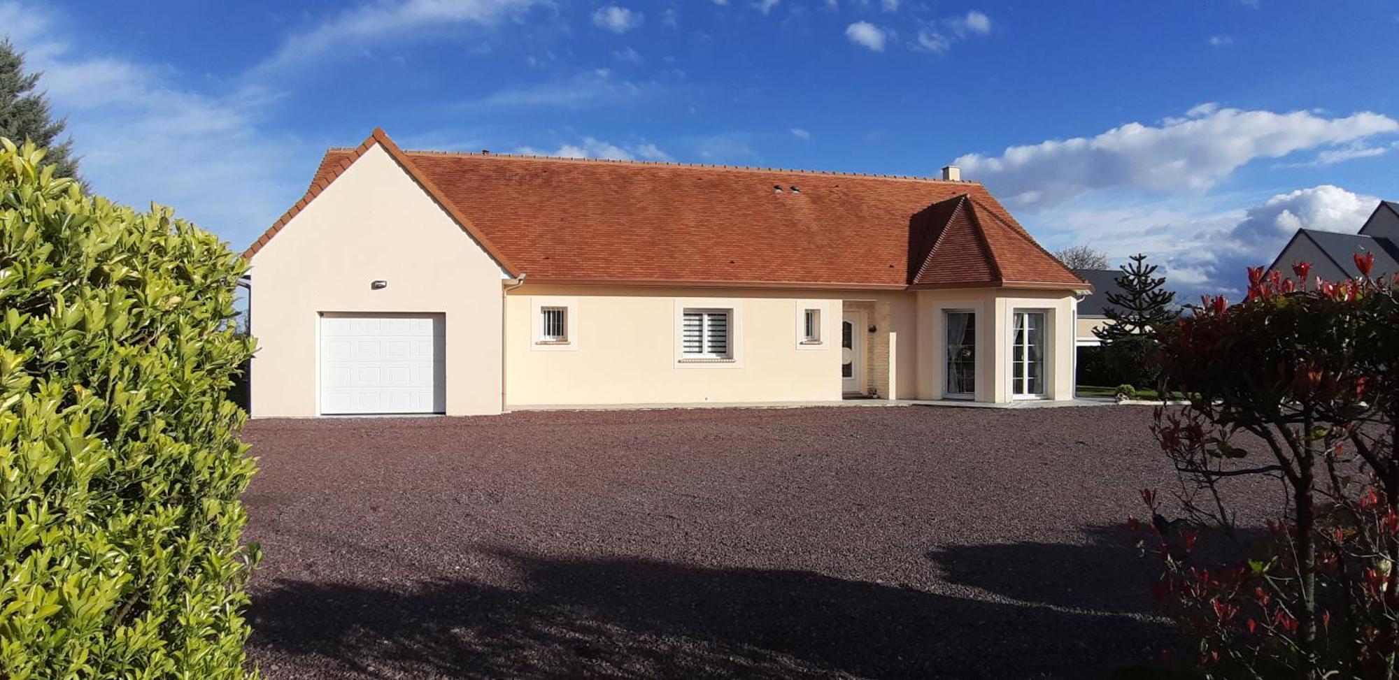 Gite "Au P'Tit Tourois" De Plain-Pied Tout Confort Avec Veranda Proche D'Omaha Beach Et De Bayeux Accueillant Les Animaux Exterior photo